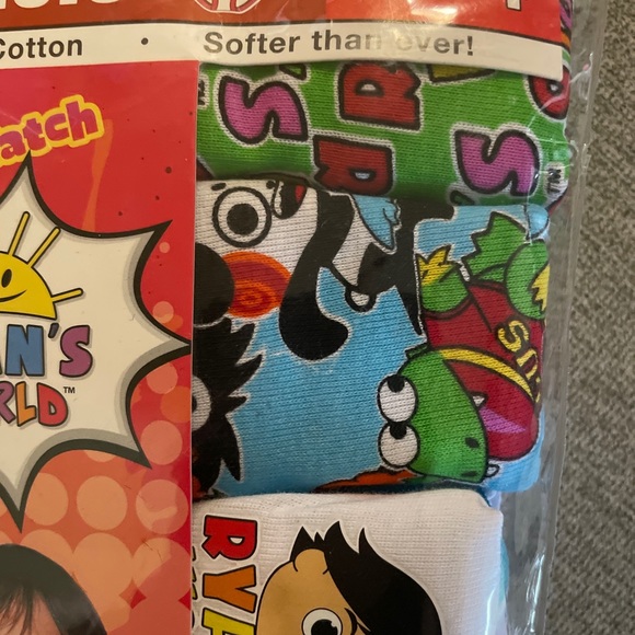 NIP Ryan’s World Boys Size 4 Underwear Briefs 5 Pk - Picture 5 of 9